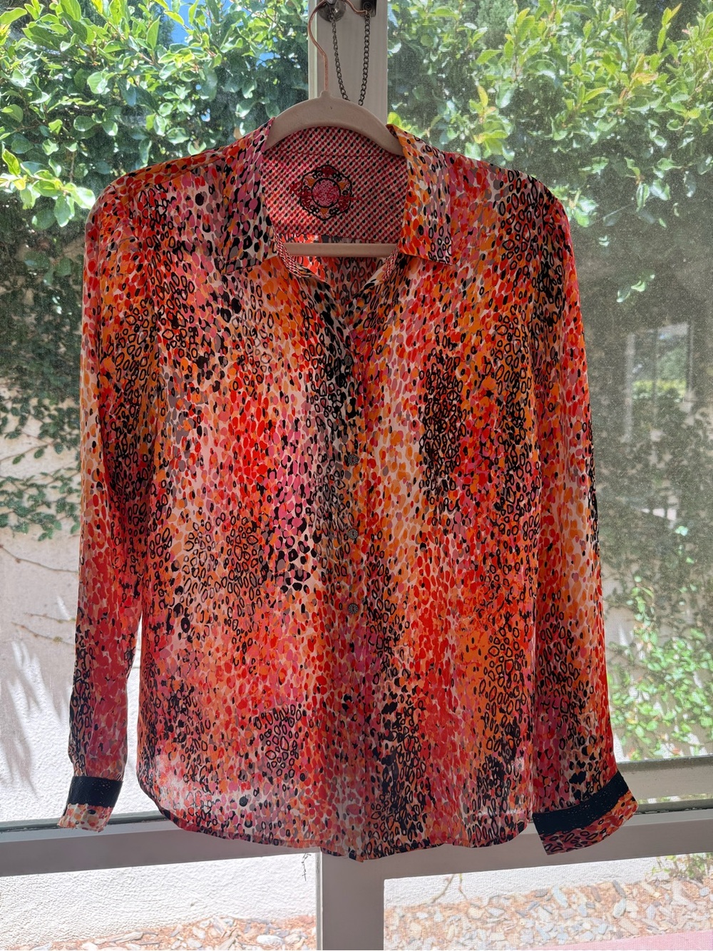 Robert Graham Gorgeous Graphic Print 100% Silk Button Up